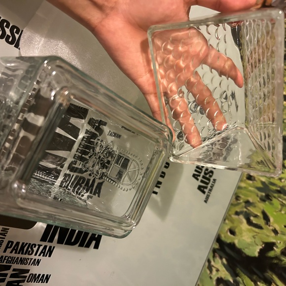 Glass container - Picture 4 of 7